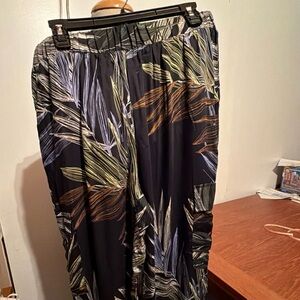 NWT Women’s Pants By T Tahari Elastic Waist Wide Leg Viscose Summer Size L